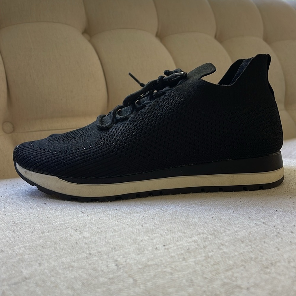 Women’s DKNY black runners / sneakers. Size 8